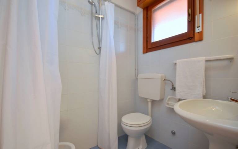 Family-oriented pleasant apartment | City view | Close to the beach | Dogs allowed — photo 5