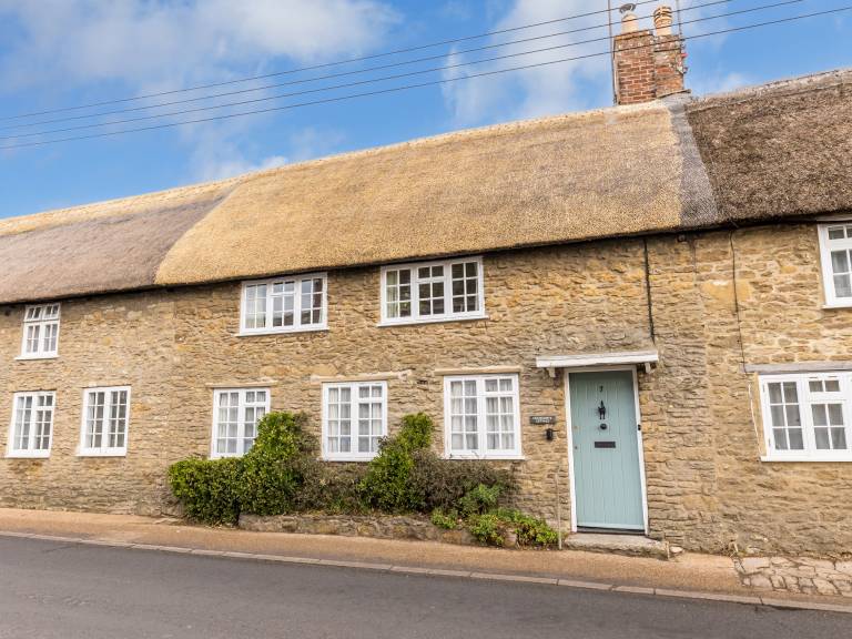 Cottage West Bay