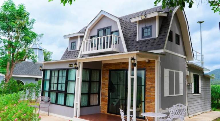 Holiday apartment with pool in Kanchanaburi
