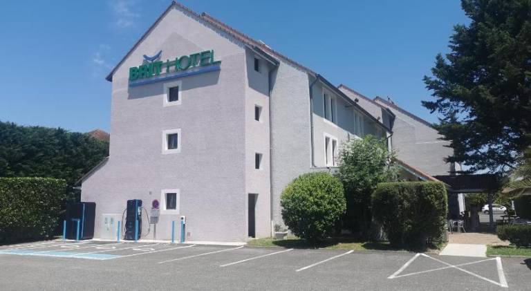 Brit Hotel Confort Pau Lons in Lescar
