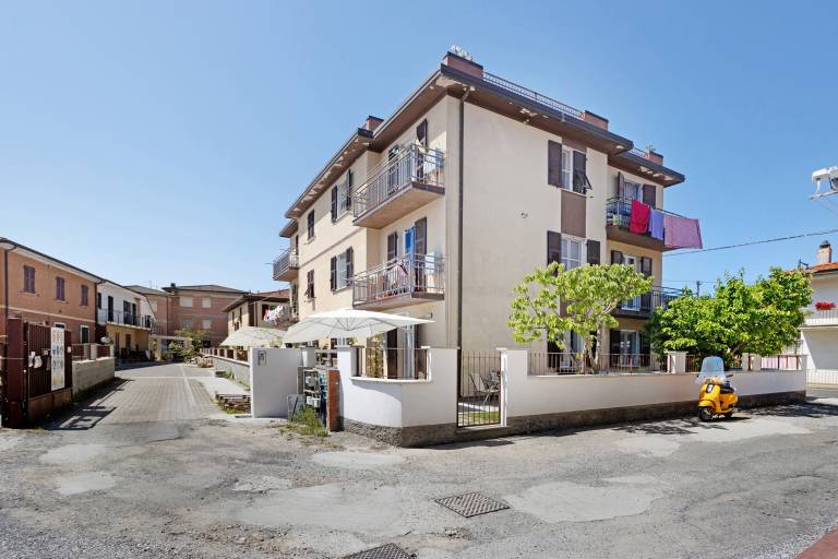 Apartment with garden | Close to the beach | Dogs allowed in Ameglia