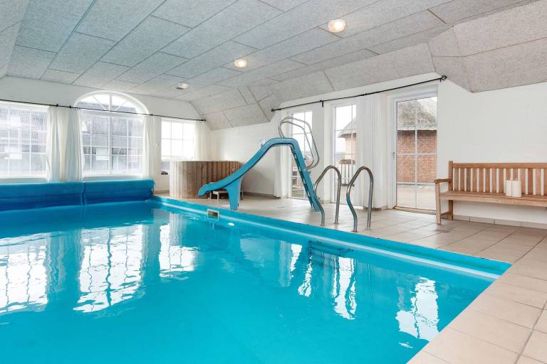 House with sauna & pool — photo 5