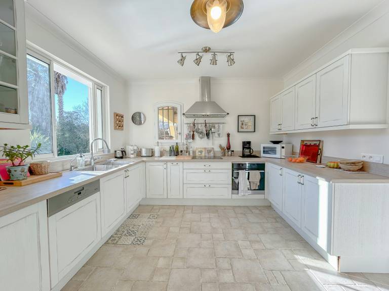Children-friendly vacation home with garden, patio & private pool | Pet-friendly — photo 5