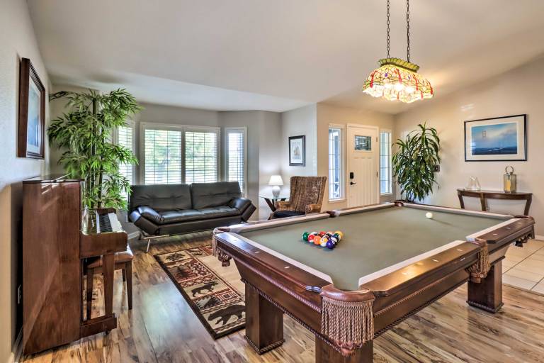 Hot Tub & Fire Pit: Reno Gem 12 Mi to Skiing — photo 2