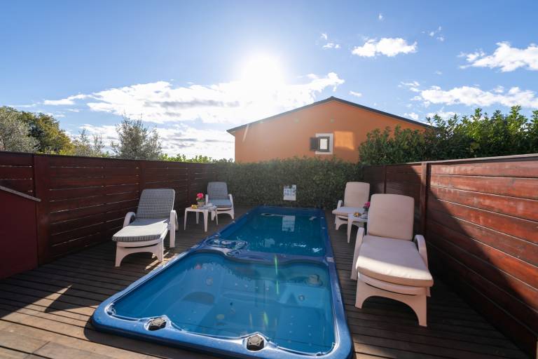 Fully equipped villa with pool & terrace | Pets allowed — photo 3