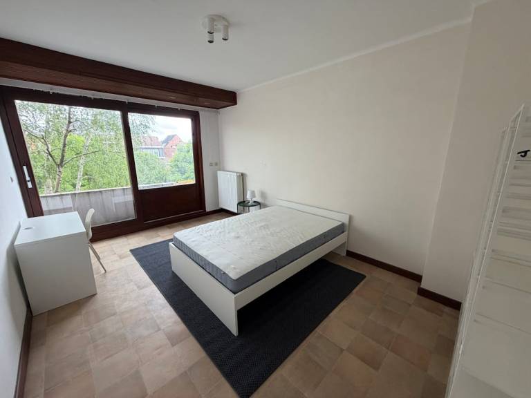 120 m&sup2; Privatzimmer
