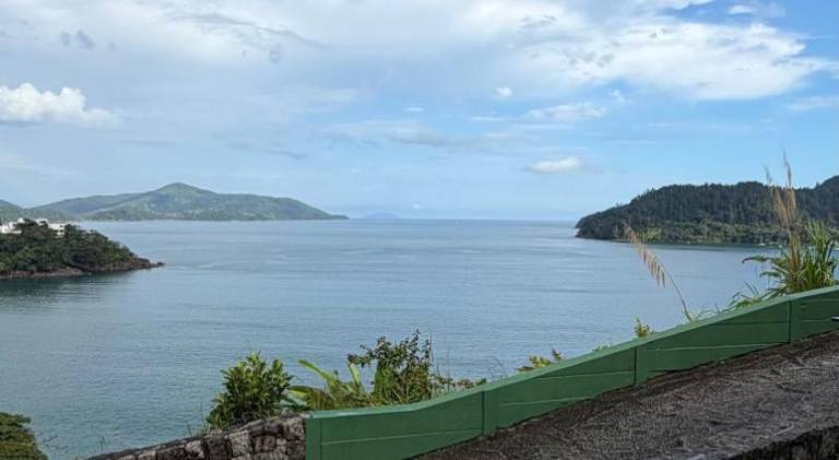 House with pool, garden & terrace | Close to the beach | Suitable for remote work | Pets allowed in Ubatuba