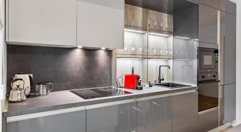 Aviation Tower Luxury Apartments — photo 2