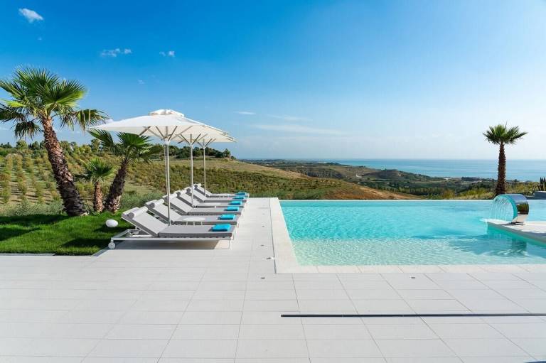 Villa  Seccagrande