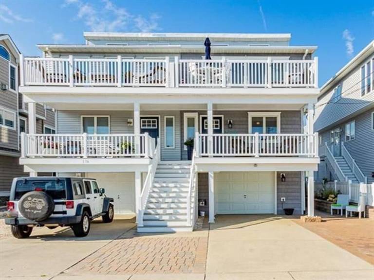 Condo Avalon