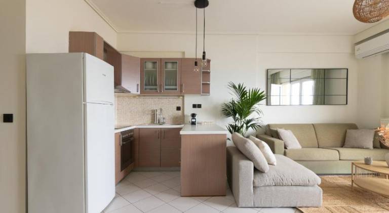 Loutraki Seaview Apt - 2BR, Terrace & BBQ I Beach — photo 3