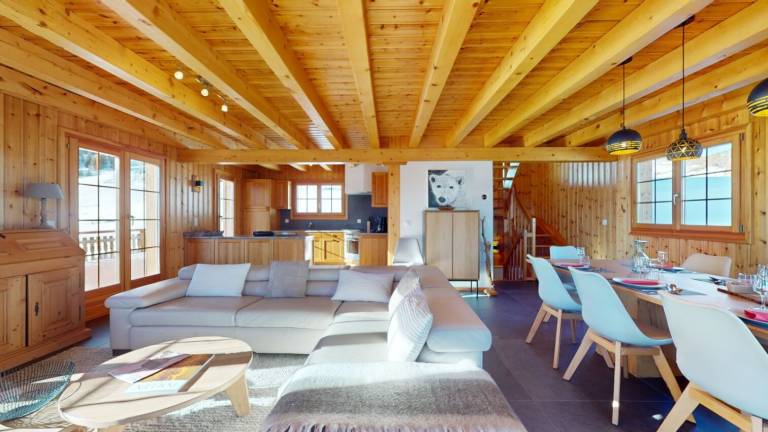 Chalet with patio & garden — photo 5