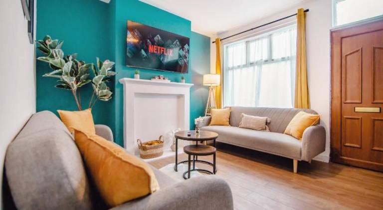 House with 3 rooms for 14 persons in Sheffield