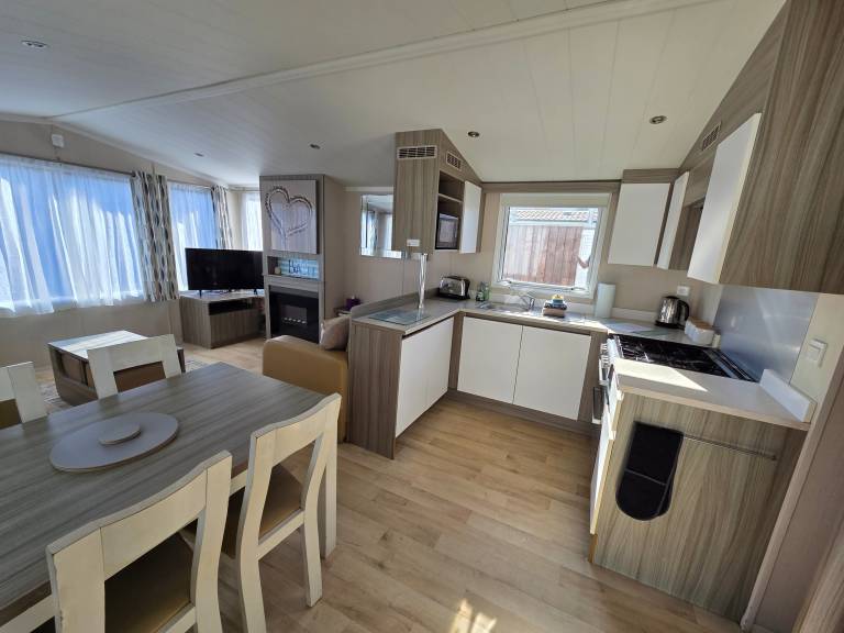Poole Rockley Park Dorset Family Caravan — photo 2