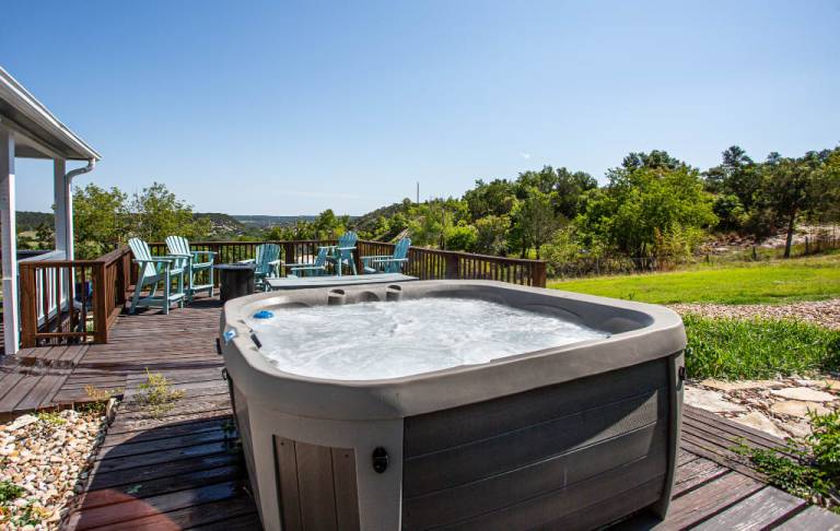 Children-friendly house with BBQ, hot tub & garden | Pets allowed — photo 4