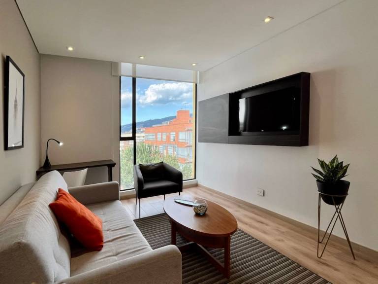 w Bright 1BR in San Patricio