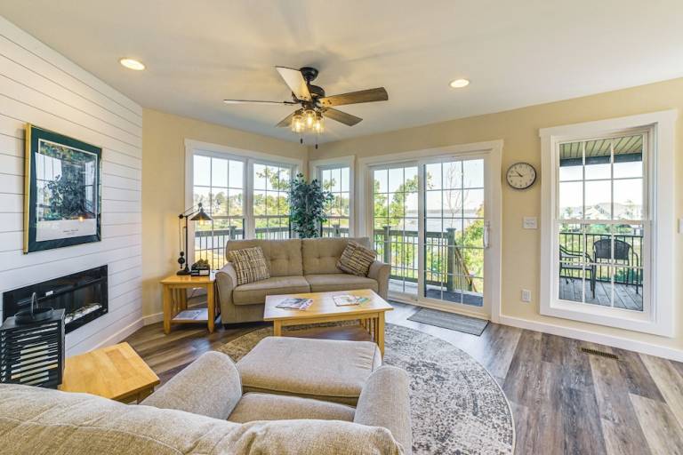 Cabin Gilbertsville