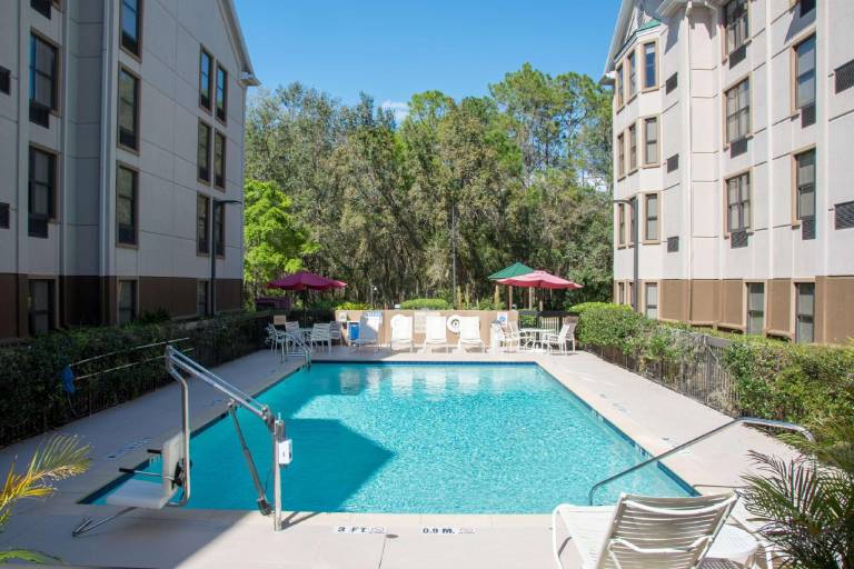 Hampton Inn & Suites Tampa-North — photo 2