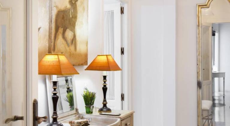 Ample apartment with patio | Next to Metropol Parasol | Pets are welcome — photo 4