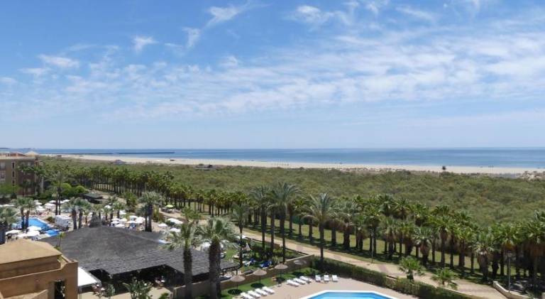 Holiday apartment with pool in Ayamonte