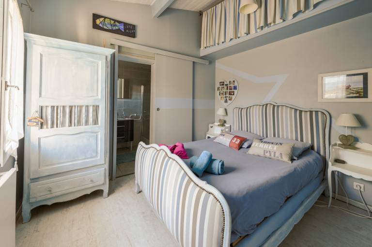 Child-friendly beautiful vacation home with yard, barbeque & jacuzzi | Garden view | Suitable for remote work | Pet-friendly — photo 2