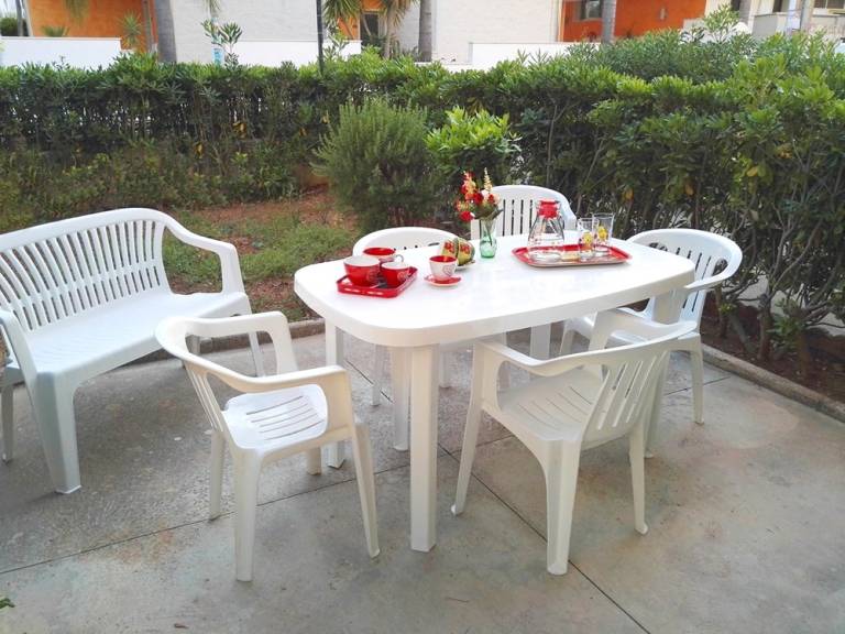 Rental apartment with yard | Garden view — photo 4