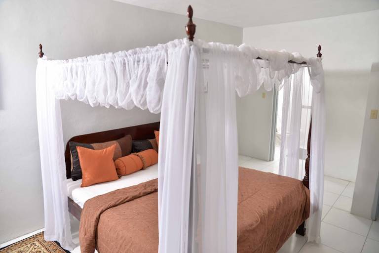 Bed and breakfast St. James Parish