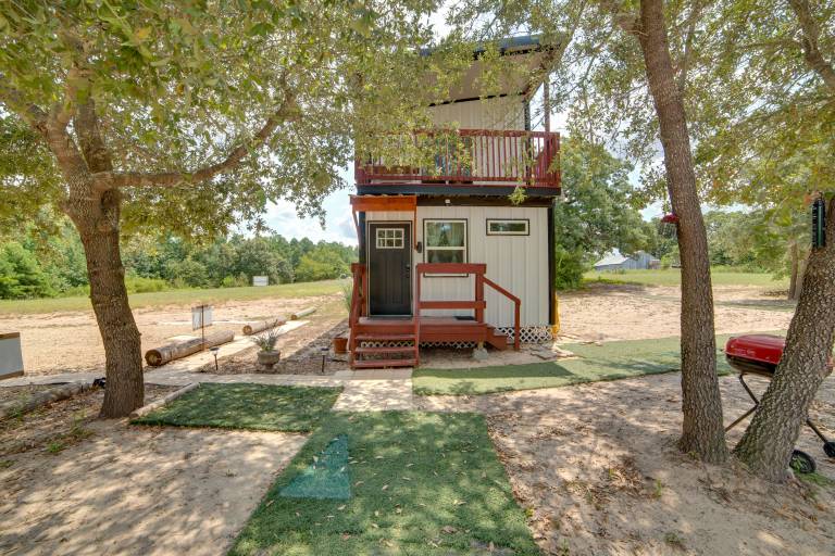 Hike & Explore: 60-Acre Outdoor Retreat in Tyler! — photo 2