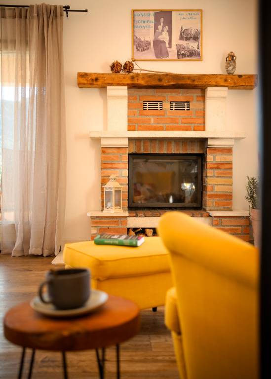 Four-bedroom house with terrace and sea view Svirče, Hvar (K-23989) — photo 4