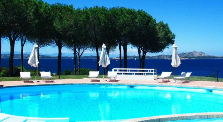 Serviced apartment with terrace & yard in Arzachena