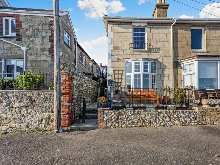 Fully equipped cottage with barbecue & yard | Water view | Pet-friendly in Shanklin
