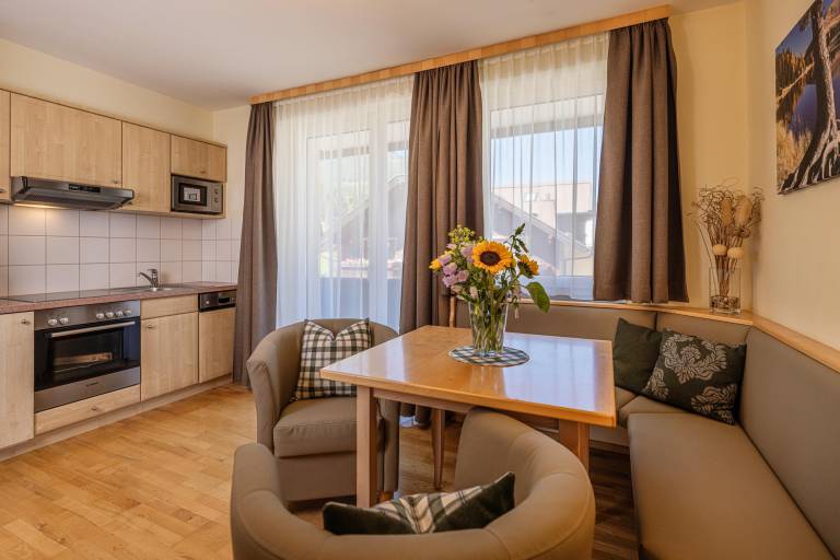 Family-friendly apartment with terrace, garden & heated pool | Close to the ski | Pets allowed in Bad Kleinkirchheim