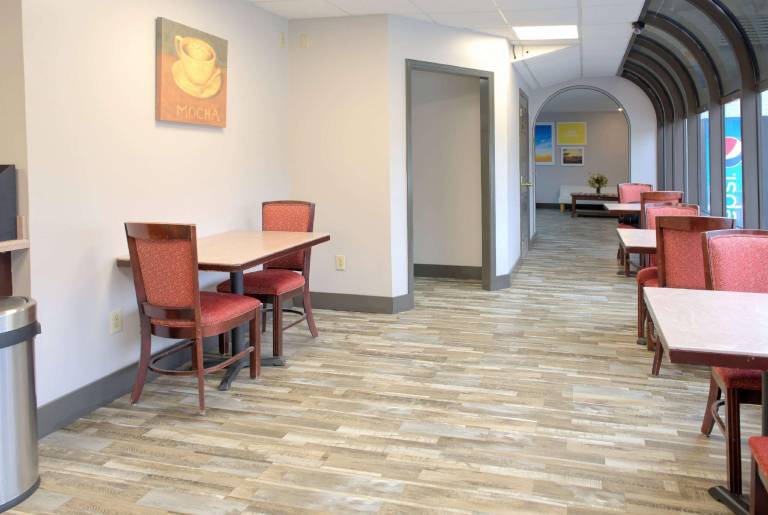 Days Inn by Wyndham Harriman — photo 5