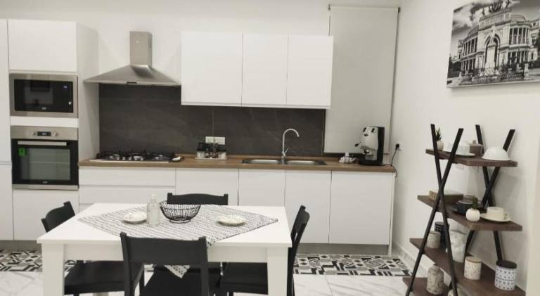 Apartment | Near Teatro Politeama — photo 3