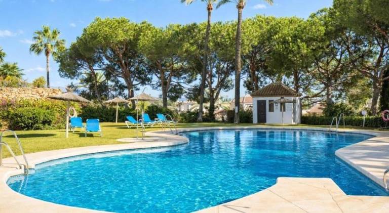 Charming vacation home with pool | Pet-friendly — photo 3