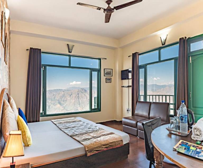 Trimurti Pine Valley Resort in Shimla