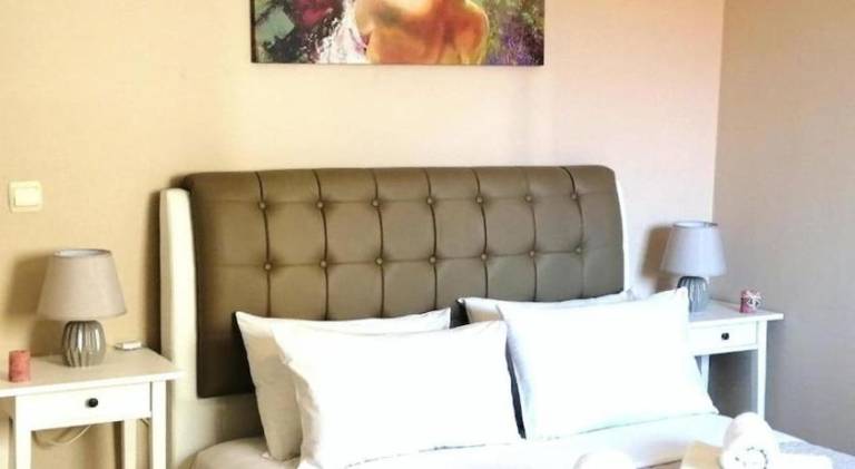 Apartment with 1 room for 5 persons in Chania