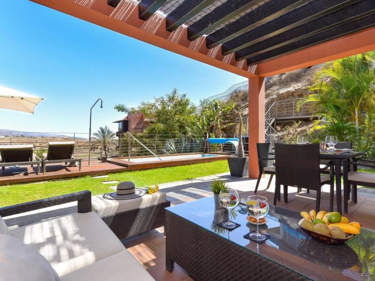 Fully equipped spacious house with terrace, garden & private pool | Mountain view | Dogs allowed — photo 3