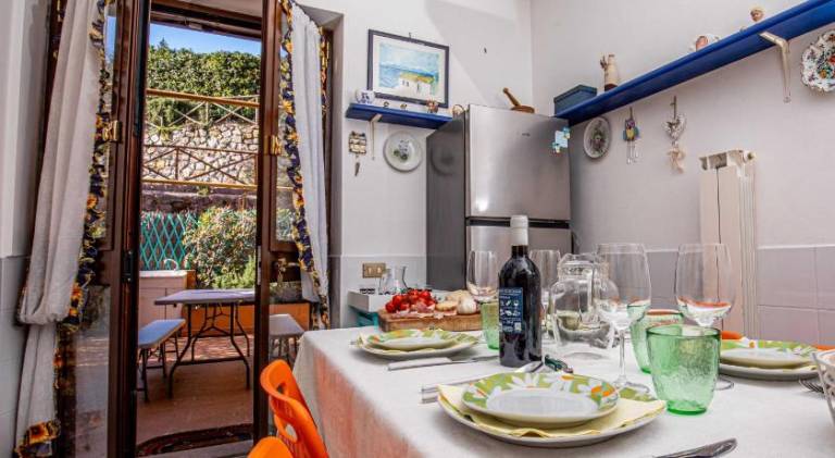 Apartment with 4 rooms for 8 persons — photo 3