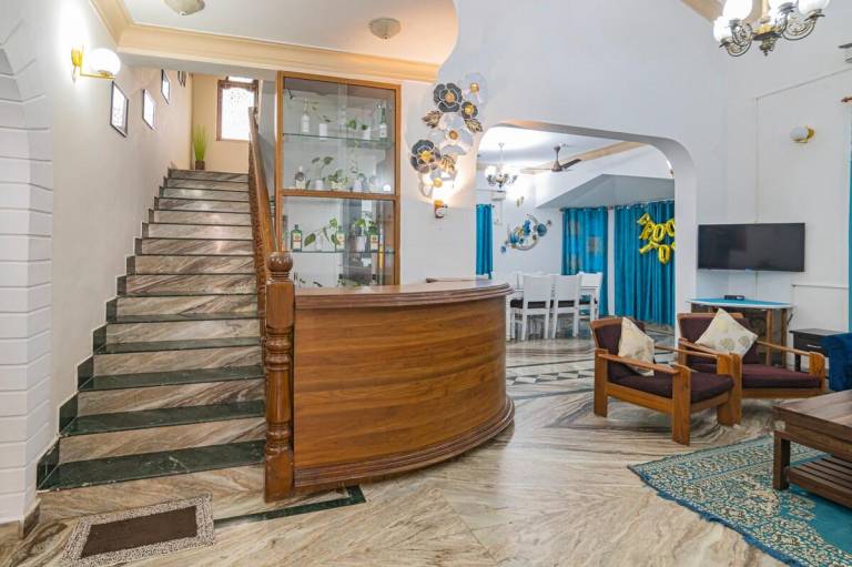 Beautiful villa with pool & yard | Pets are welcome — photo 4