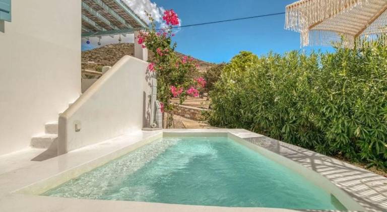 Vacation home with private pool, terrace & garden | Pets are welcome — photo 3