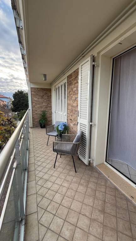 Rental apartment with terrace | City view — photo 4
