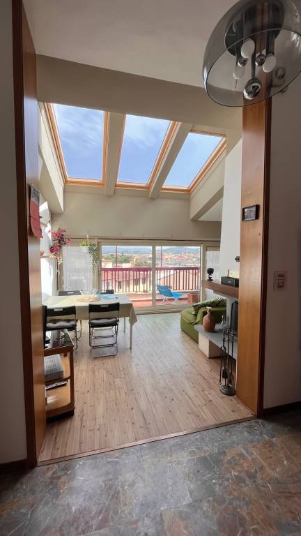 Apartment with patio | City view — photo 2