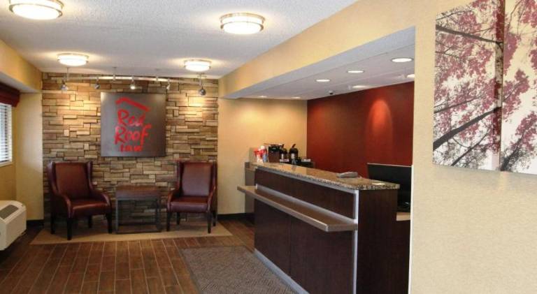 Red Roof Inn Albany Airport — photo 2