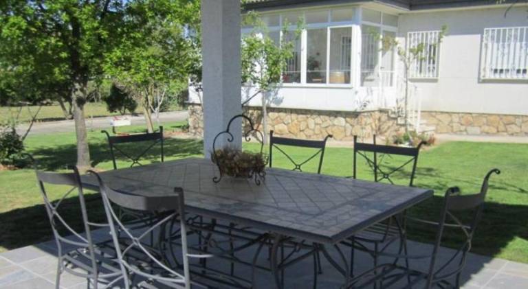 Ample vacation home with pool | Pets are welcome in Salamanca