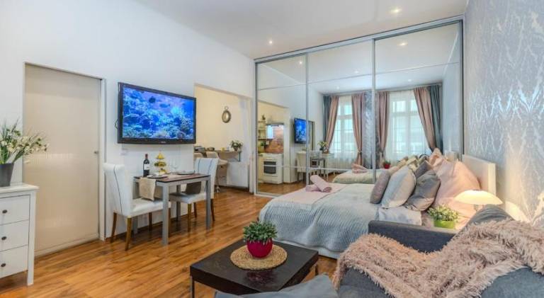 Apartment | Next to Prague astronomical clock | Pets are welcome — photo 2