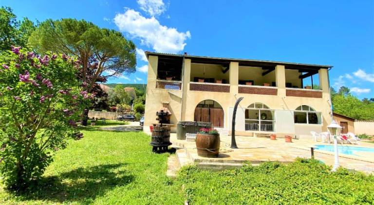 Gite et chambre d'hotes LE MERCOIRE, piscine chauffee et jacuzzi — photo 4