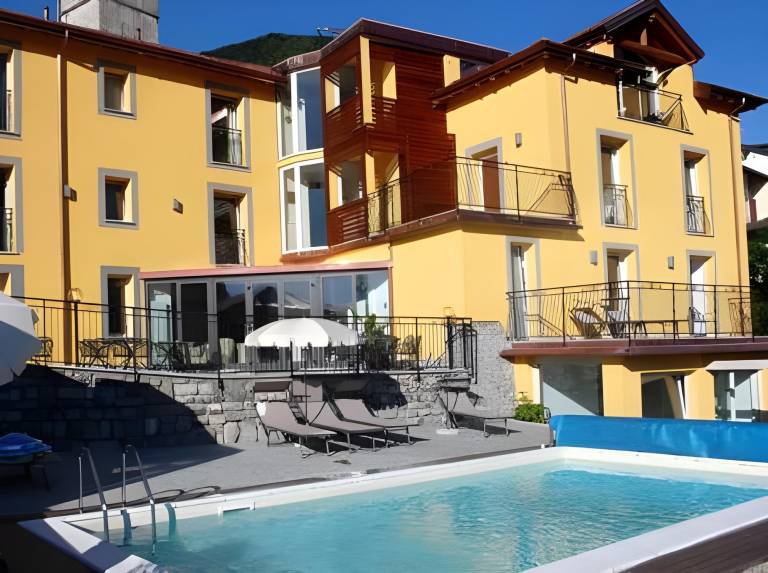 Hotel Corte Santa Libera in Centro Valle Intelvi
