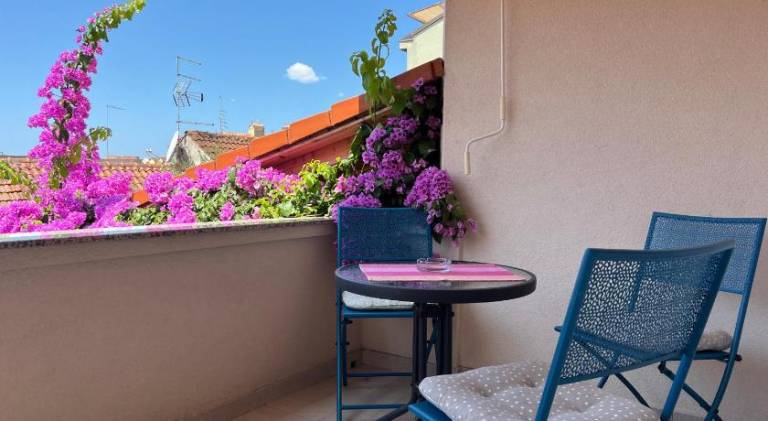 Holiday apartment with terrace — photo 5