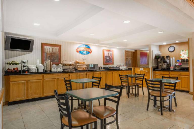 Baymont by Wyndham Plainfield/ Indianapolis Arpt Area — photo 4